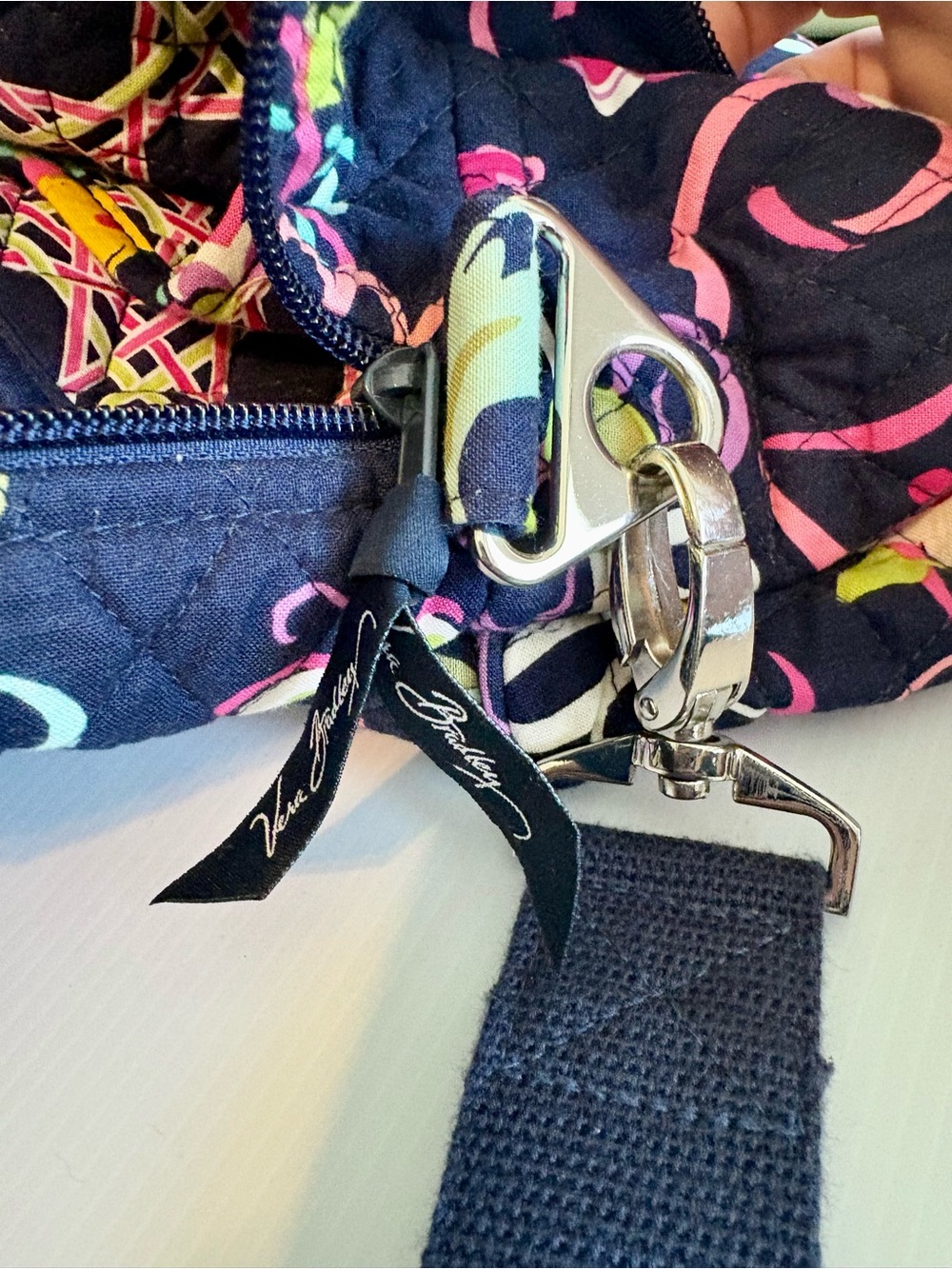 Vera Bradley RIBBONS Navy Floral Quilted Weekender Bag with New Ditty Bag - Picture 6 of 8